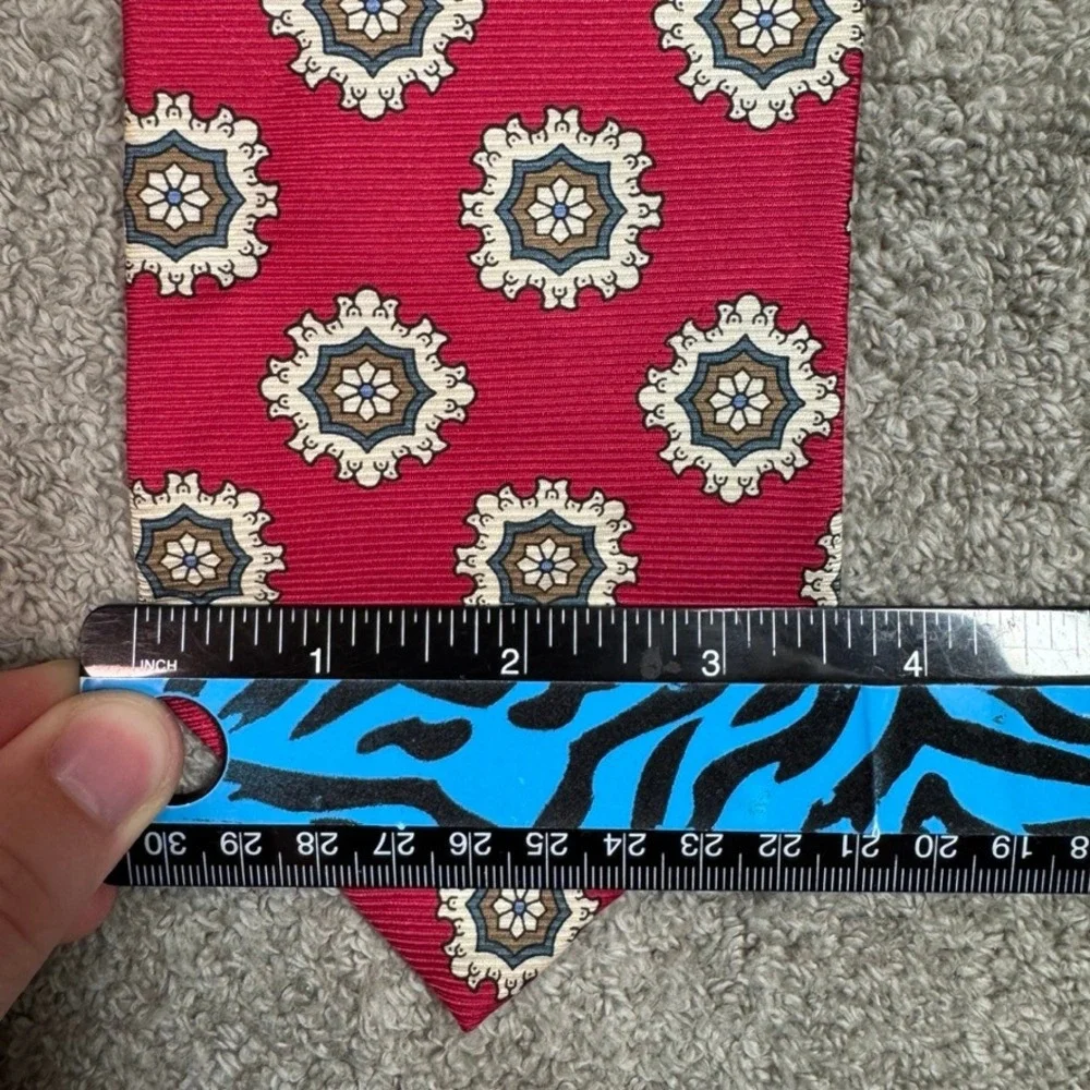 Executive of Boston Mens Red Medallion Geometric Silk Necktie Classic 58 Inch